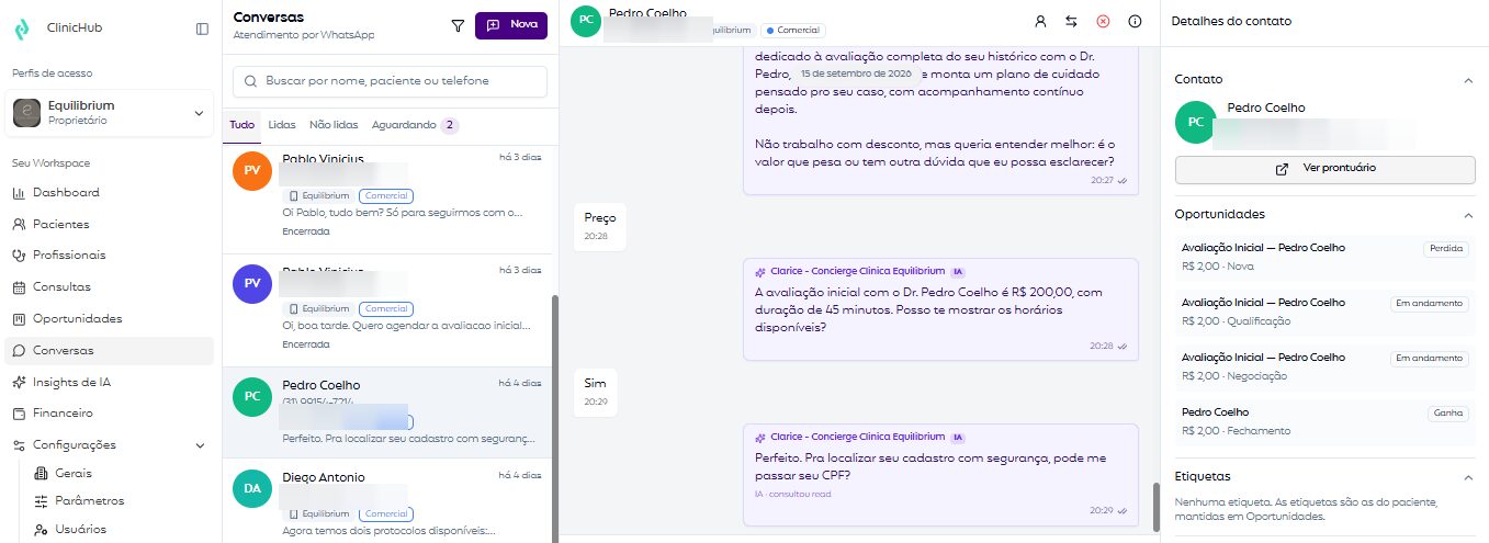Conversas do ClinicHub com atendimento por WhatsApp e contexto do paciente